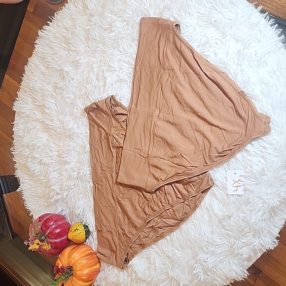 2pcs SKIMS SLEEP BRIEF/ CAMEL/4X/NWT - Picture 5 of 15